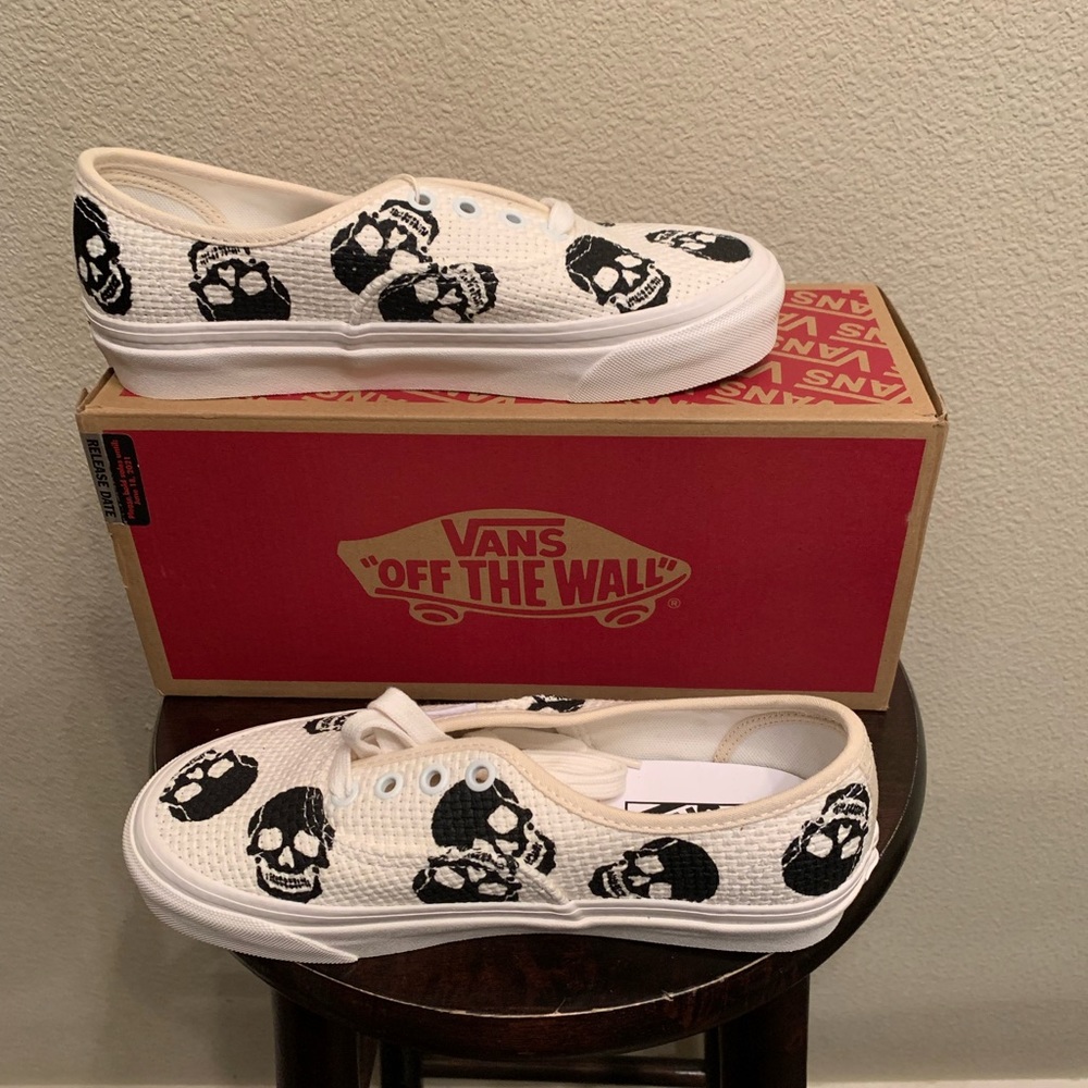 Authentic 44 DX Vans